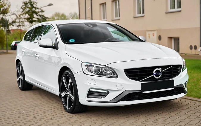 Volvo V60 cena 66900 przebieg: 210000, rok produkcji 2018 z Płock małe 781